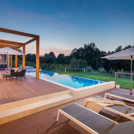 Villa Istria *