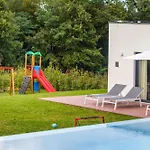 Istria فيلة